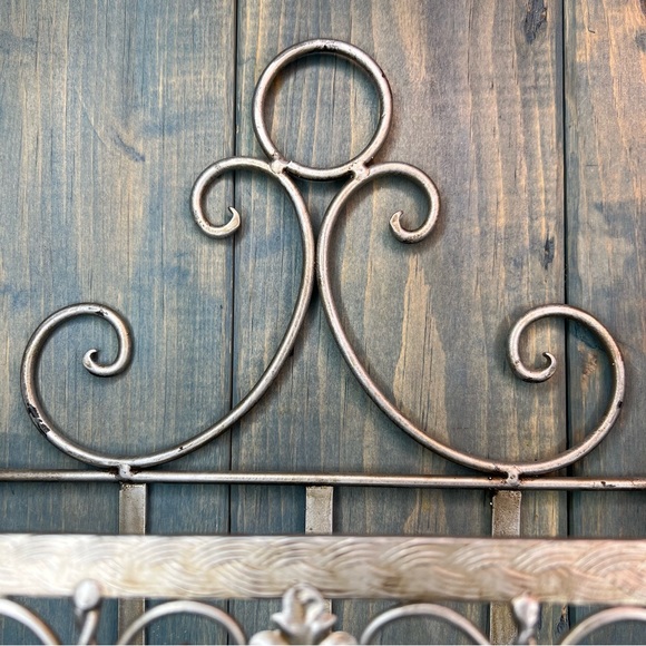 Vintage MCM Magazine Rack - Picture 5 of 15